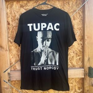 2Pac “Trust Nobody” Men’s Shirt (Previously Owned)